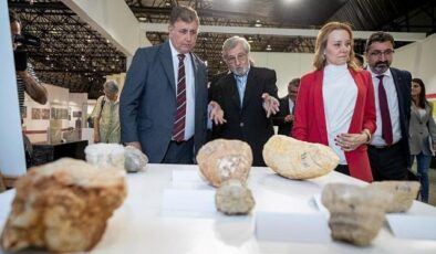 Jeoloji Festivali’nin açılışını Başkan Tugay yaptı İzmir depreme bilimin ışığında hazırlanacak