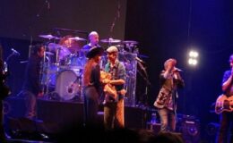 Mor ve Ötesi Alaçatı’yı mest etti