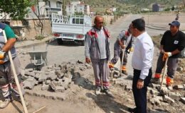 Nevşehir Belediye Başkanı Rasim Arı, Mehmet Akif Ersoy Mahallesi’nde belediye ekiplerince gerçekleştirilen yol bakım ve onarım çalışmalarını inceledi