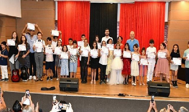 Çiğlili Kursiyerlerden Muhteşem Konser