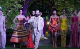 Murat Acar’dan tarihi köşkün bahçesinde 10. Yıl Defilesi